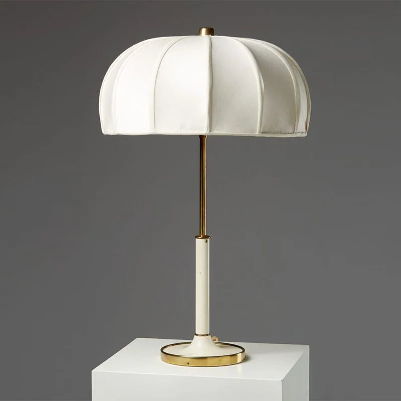 2466 style Table Lamp Frank