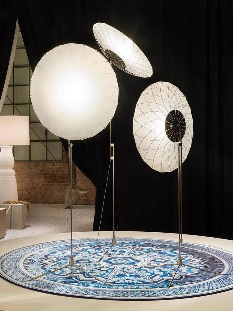 Filigree style floor lamp flos