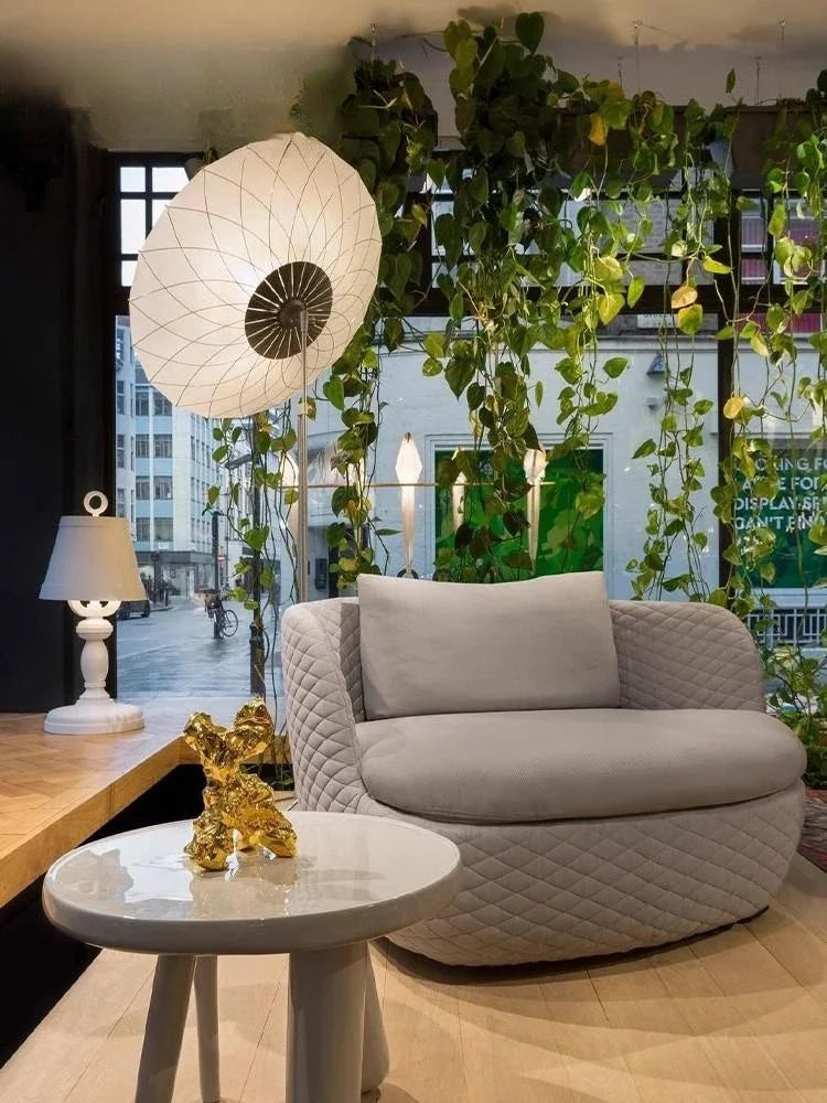 Filigree style floor lamp flos