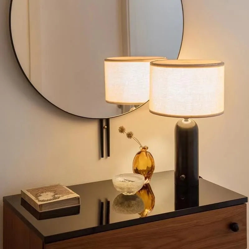 Gravity style Table Lamp