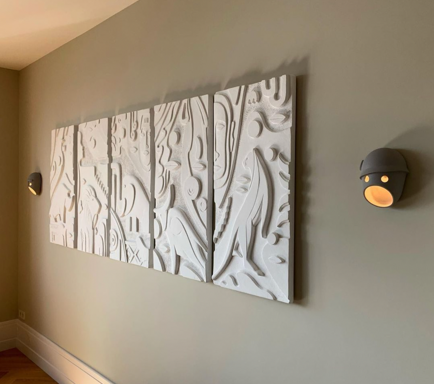 The Party style Wall Light