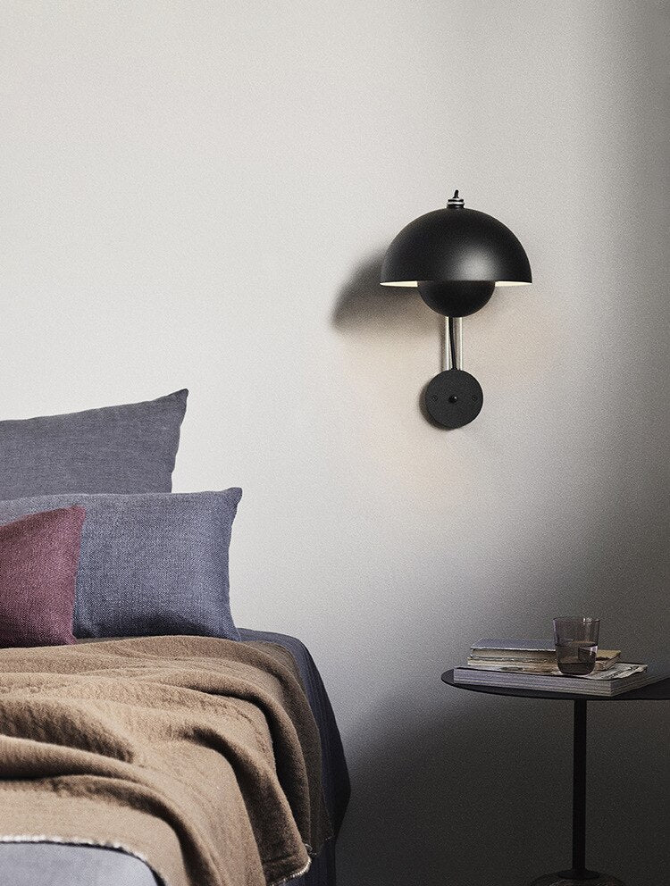 Flower Pot VP8 Wall Light &Tradition