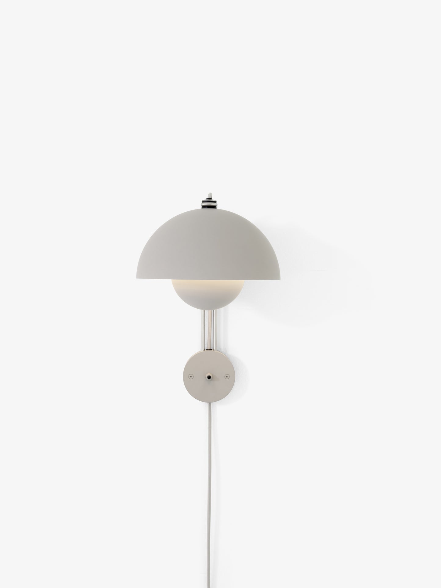 Flower Pot VP8 Wall Light &Tradition