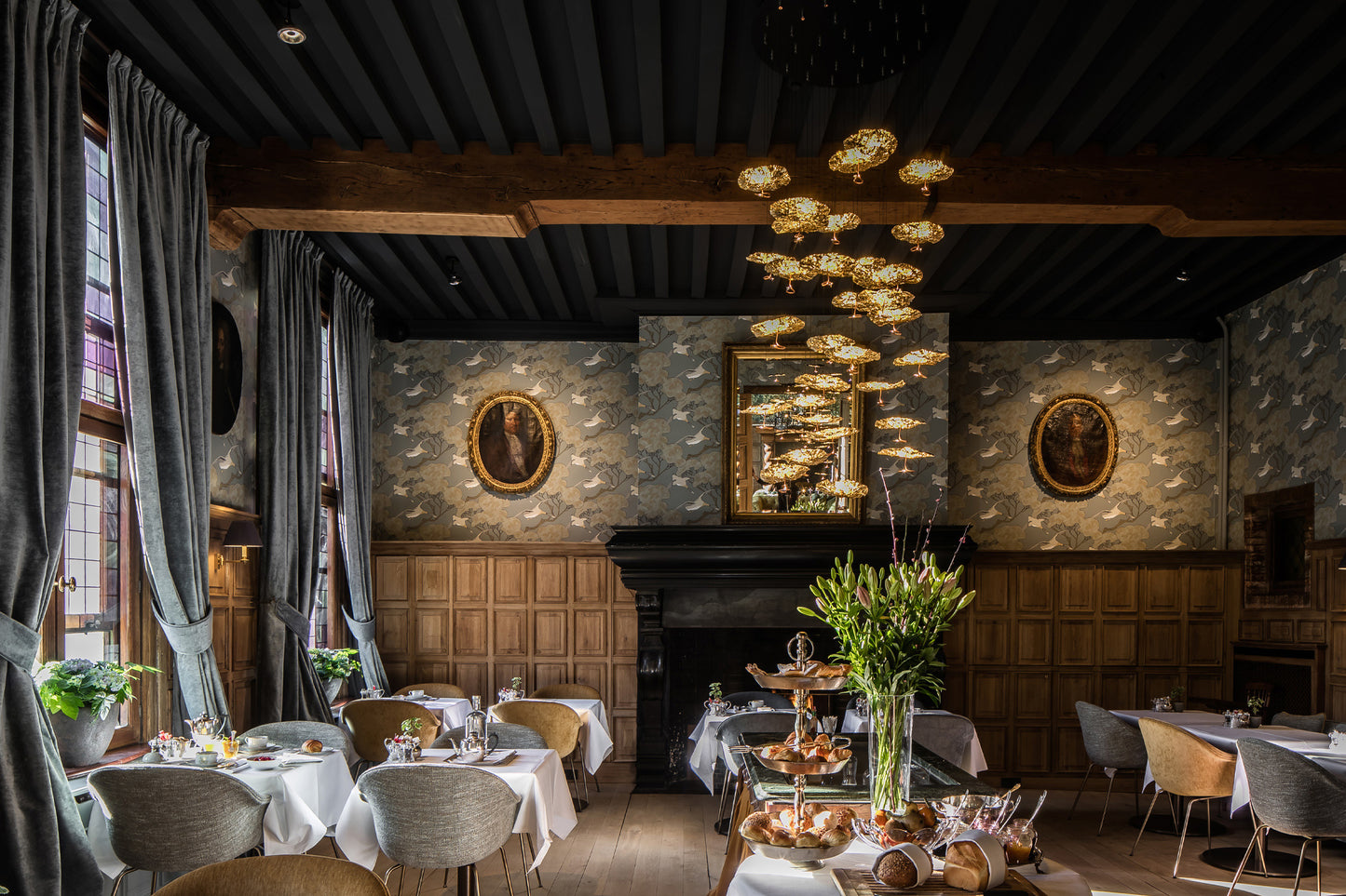 Gold Moon style Chandelier Catellani & Smith