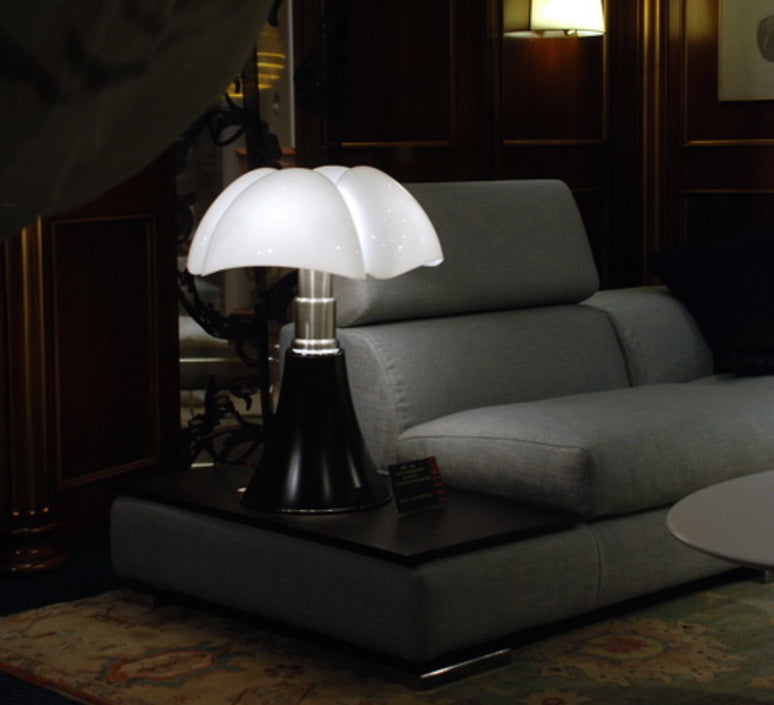 Pipistrello Table lamp Martinelli Luce Gae Aulenti