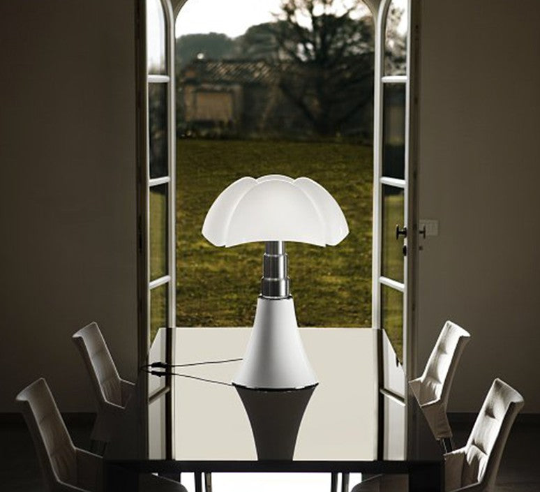 Pipistrello Table lamp Martinelli Luce Gae Aulenti