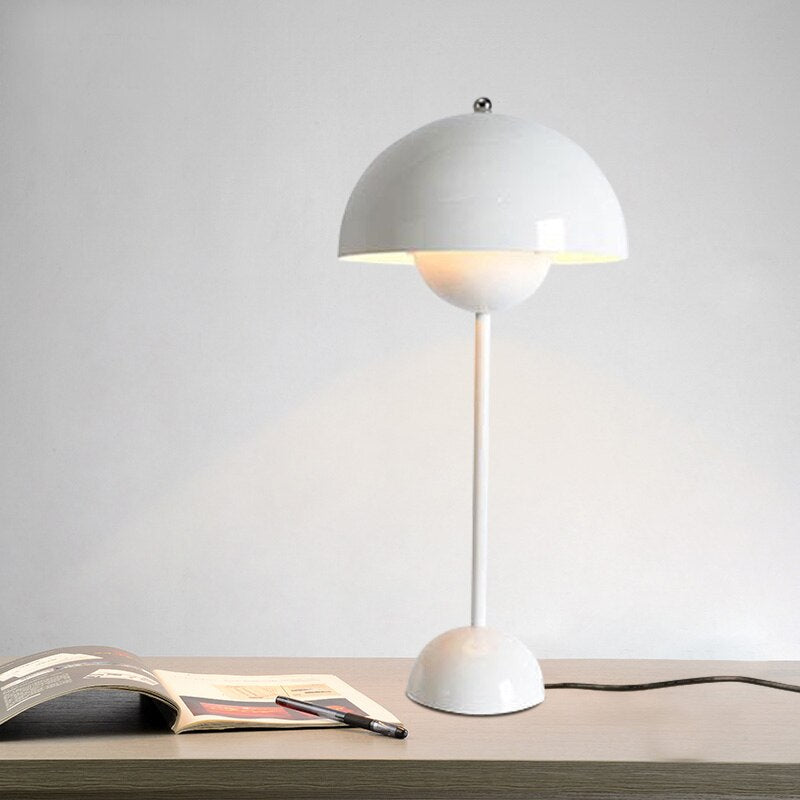 Flower Pot VP3 style Table Lamp